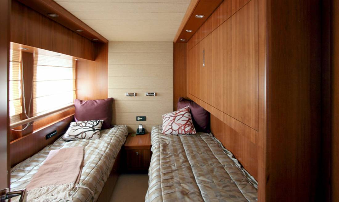 Yachts - Motor Yacht