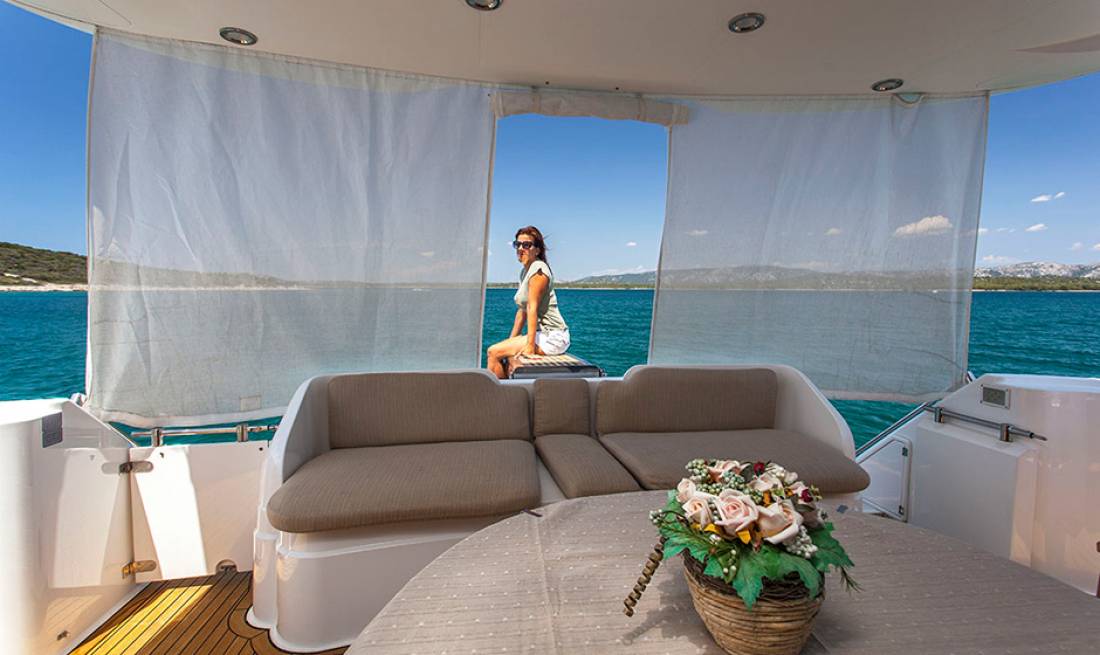 Yachts - Motor Yacht