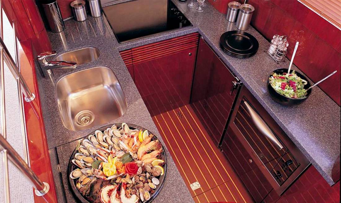 Yachts - Motor Yacht