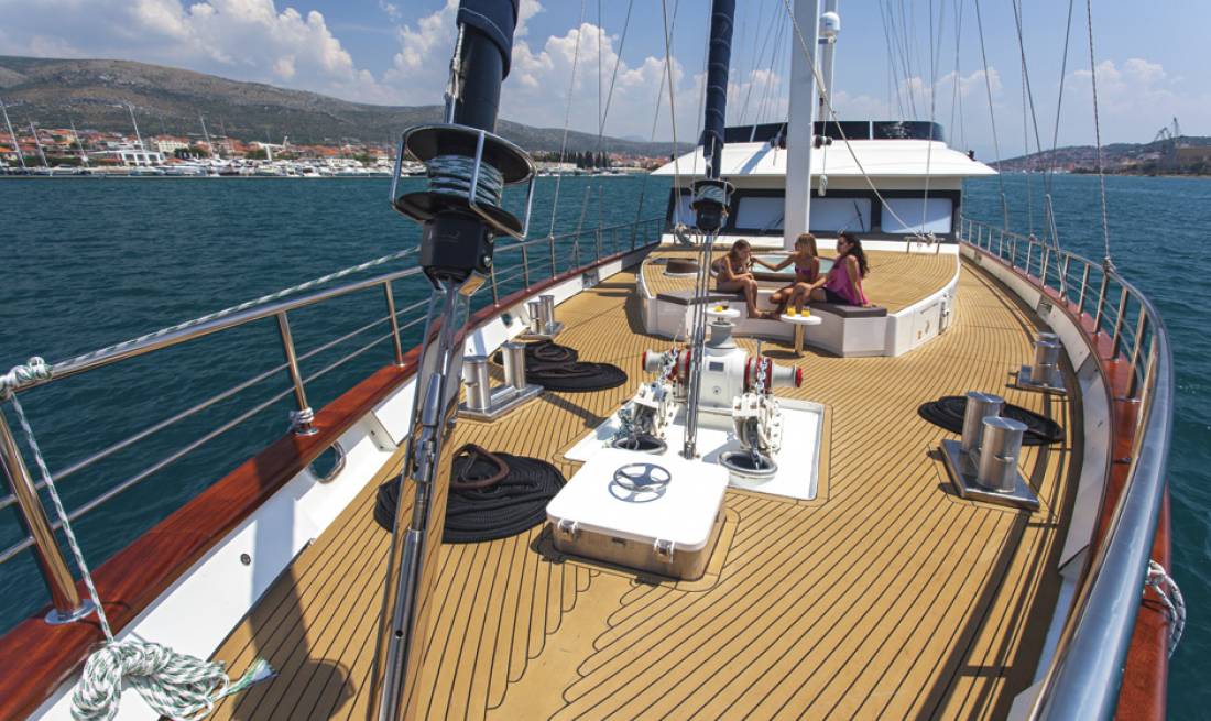 Yachts - Motor Yacht