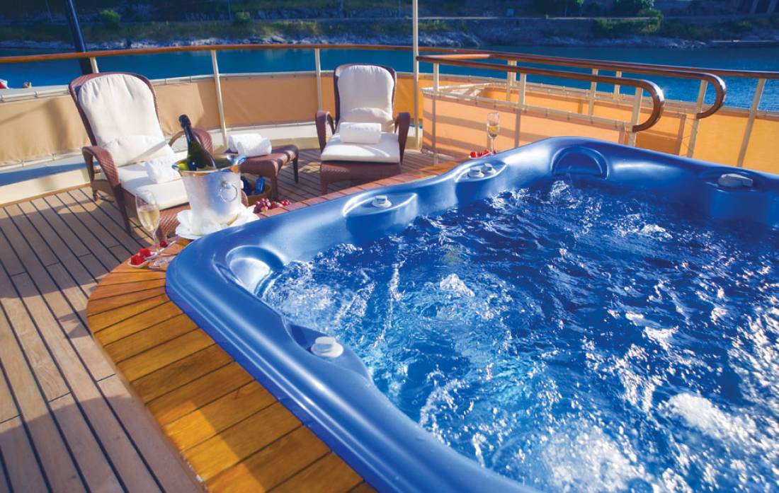 Yachts - Motor Yacht