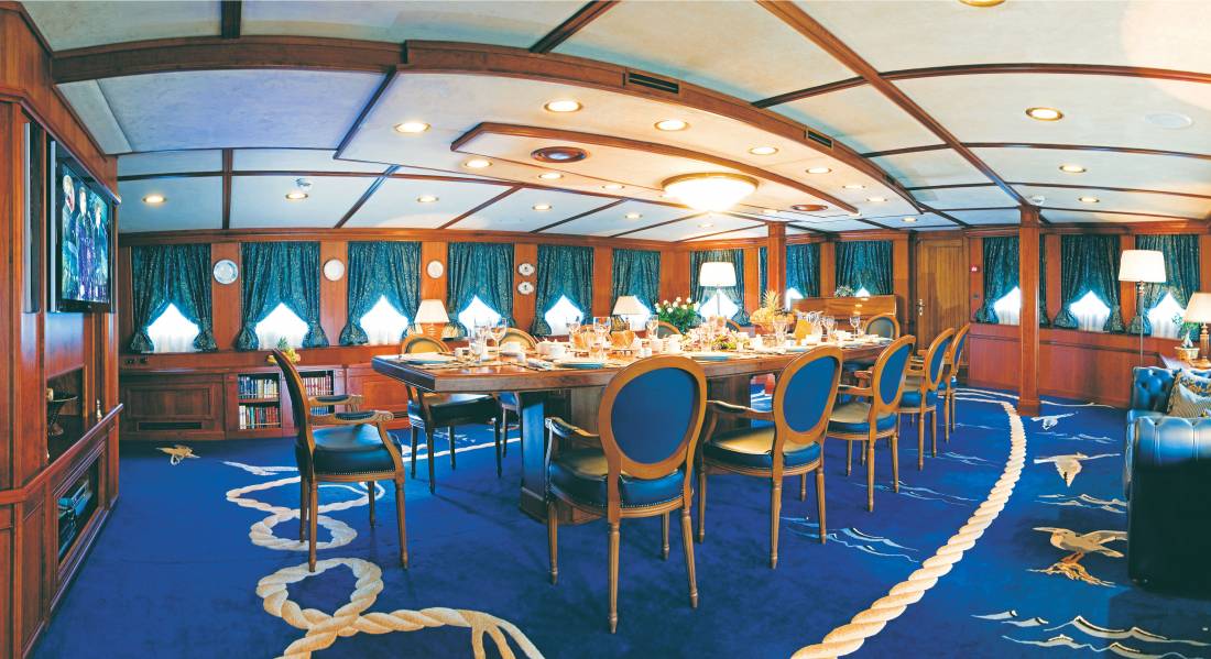 Yachts - Motor Yacht