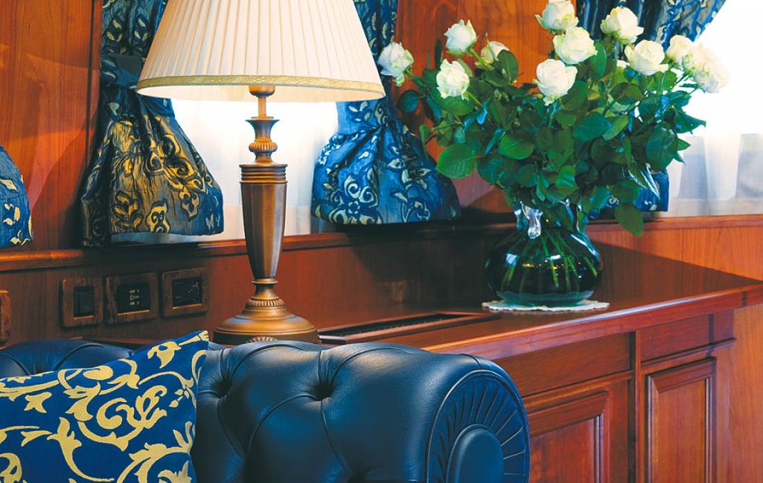 Yachts - Motor Yacht