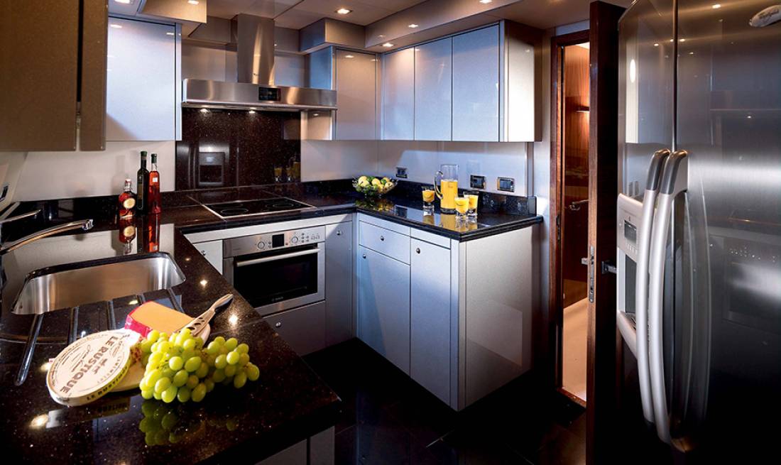 Yachts - Motor Yacht