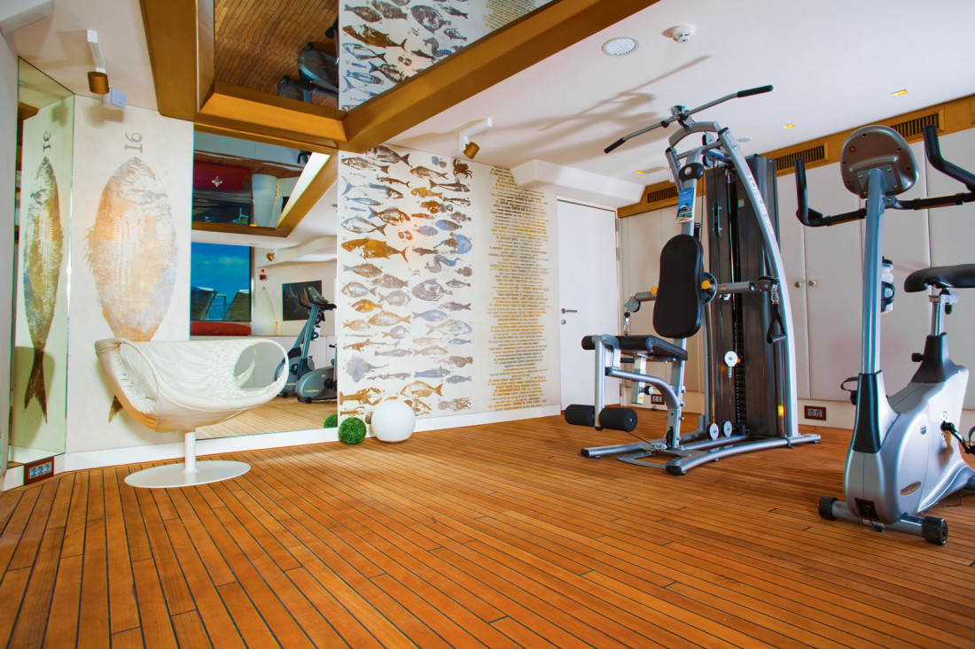 Yachts - Motor Yacht