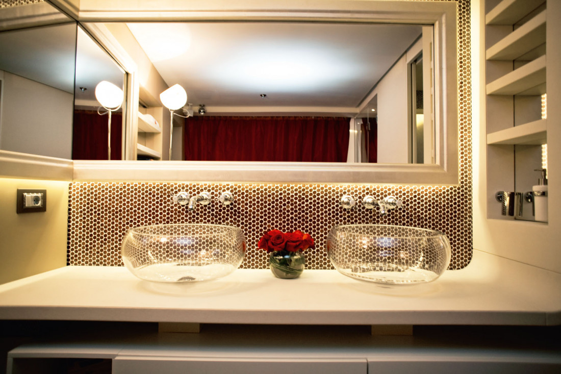 Yachts - Motor Yacht