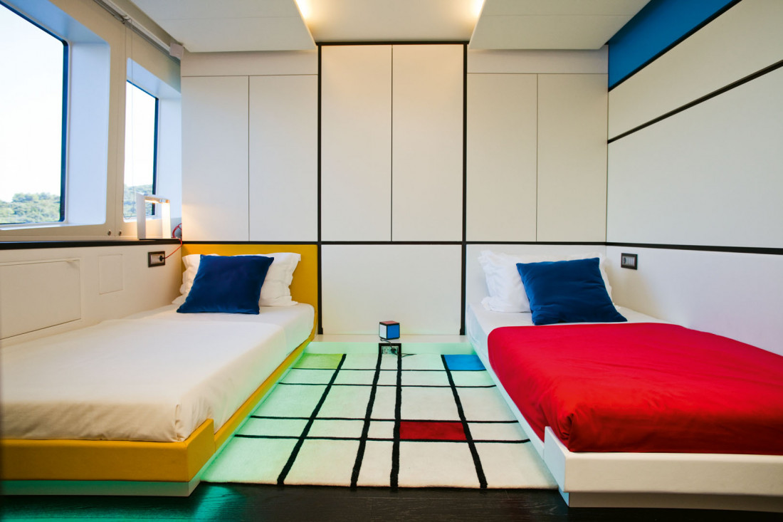 Yachts - Motor Yacht