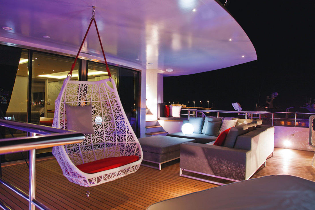 Yachts - Motor Yacht